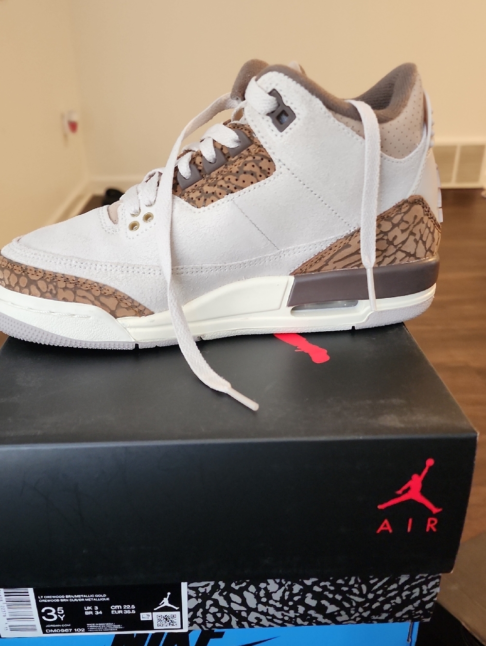 Jordan Retro Mid Sneaker in Light Taupe and Brown